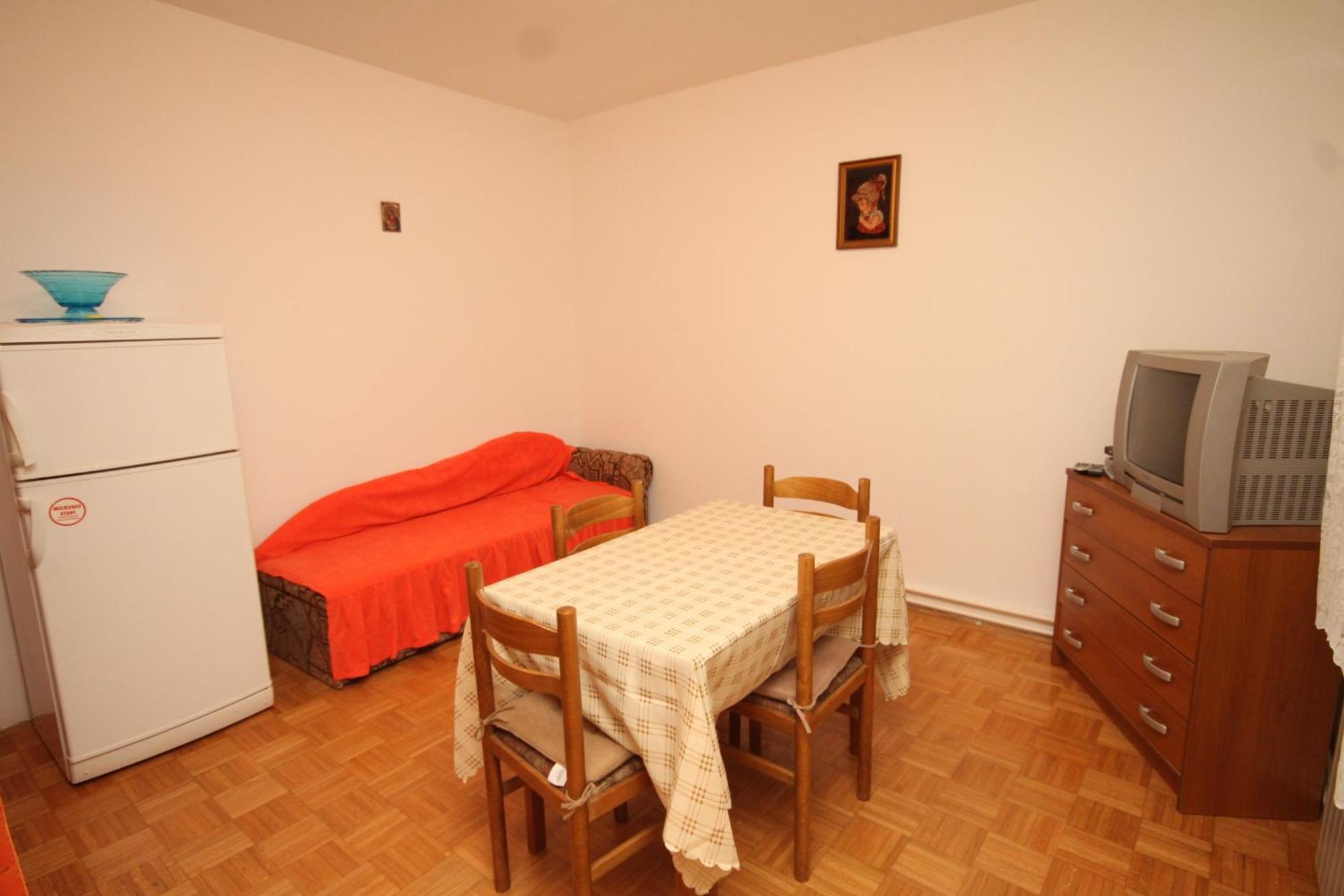 Apartments And Rooms With Parking Space マリ・ロシニュ エクステリア 写真